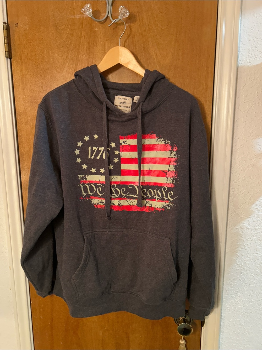 Men’s Navy 'We the People' Hoodie. M. Like new